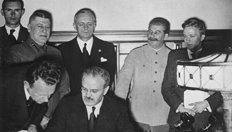 إتفاقية عدم الإعتداء بين السوفيات وألمانيا وعلاقتها بغربي أوكرانيا وبيلاروسيا (1)
