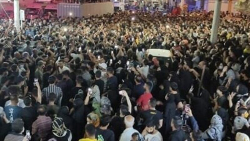 إيران: تظاهرات تضامناً مع آبادان