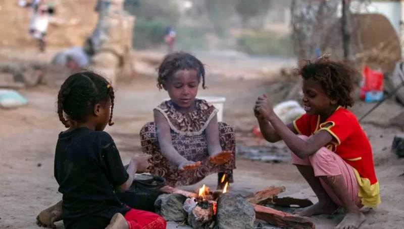 اليمن: مقتل 215 يمني بينهم 15 طفلا في شهر