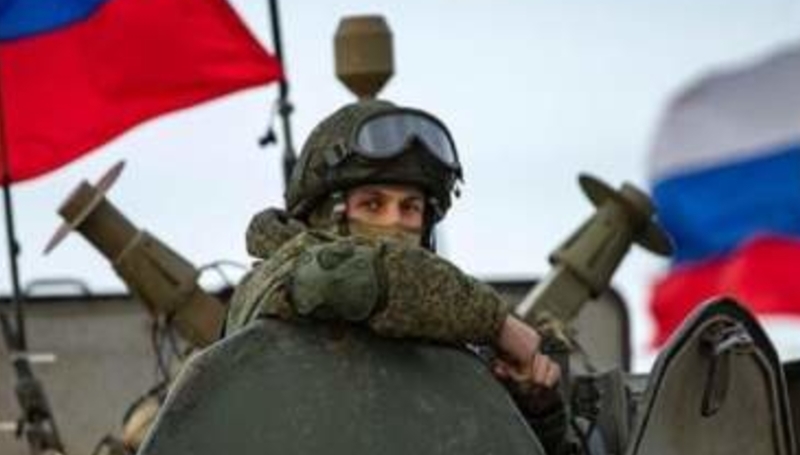 اليوم الـــ 99 للحرب: تدريبات نووية في روسيا وبايدن يزود كييف بالصواريخ