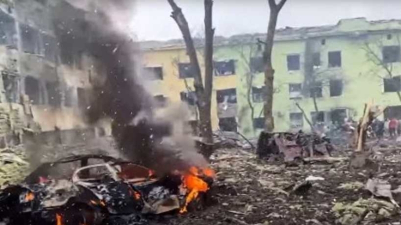 اليوم الـ 125 للحرب: قصف مركز تسوق في كريمنتشوك وزيلنيسكي يدعو لإنهاء الحرب قبل الشتاء