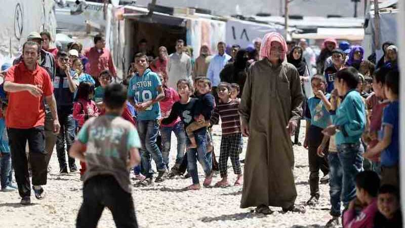 اللاجئون السوريون في سوق المزايدات .. ودرباس يؤكد لـ “السؤال الآن” باسيل فوت فرصة الحل