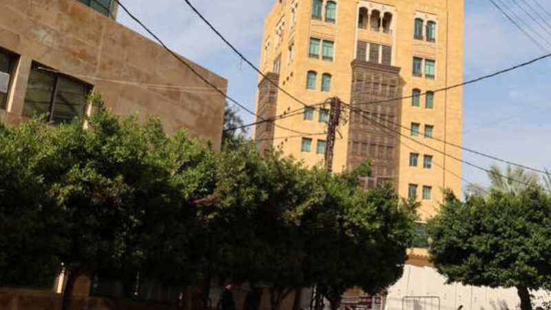 تهديد السفارة السعودية في بيروت