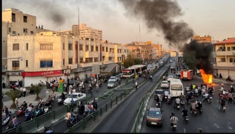 إيران: الانتفاضة ضد القتل تتواصل والغضب يتصاعد فهل حان الوقت؟