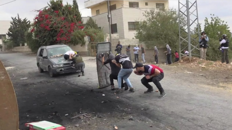 عشرات الإصابات بمسيرات فلسطينية مناهضة للاستيطان في الضفة الغربية