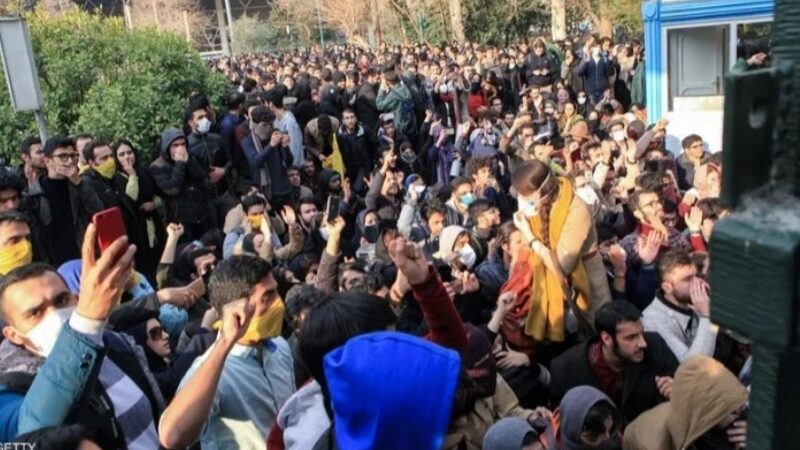 إيران: عقوبات اوروبية على خلفية قمع الاحتجاجات .. وخاتمي يتخوف من انهيار اجتماعي