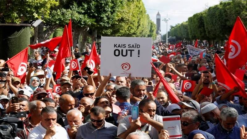 تونس: قمع محتجين على عدم كشف مصير غرقى مركب للمهاجرين