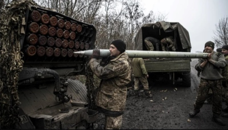 اليوم 276 للحرب: قصف عنيف للبنى التحتية بدونيتسك.. والأوكرانيون بدون كهرباء في الثلج