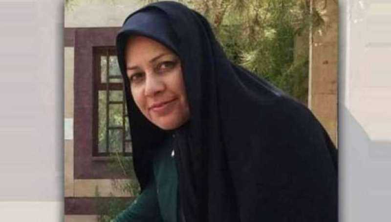 سلطات إيران تعتقل ابنة شقيقة خامنئي لوصفها النظام بـ “المجرم”