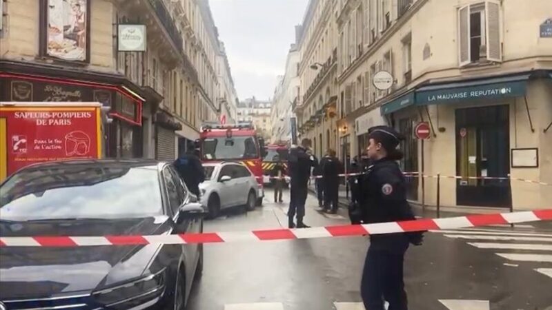 مقتل 3 أشخاص بإطلاق نار في باريس وتوقيف الفاعل
