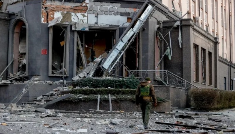 اليوم 310 للحرب: قصف روسي قاتل ومدمر يستهدف كييف وميكولايف