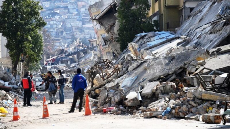 زلزال جديد في تركيا: ذهول من تهدم مباني في ثوان