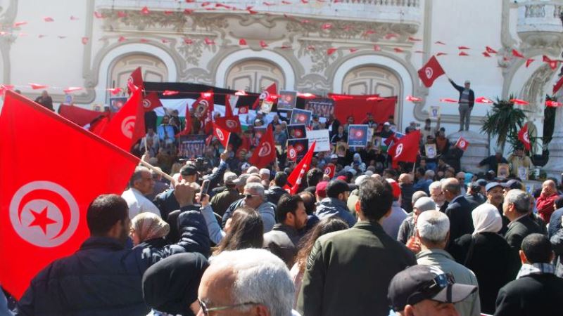 عائلات معتقلين ترفع دعوى ضد الرئيس التونسي في تانزانيا