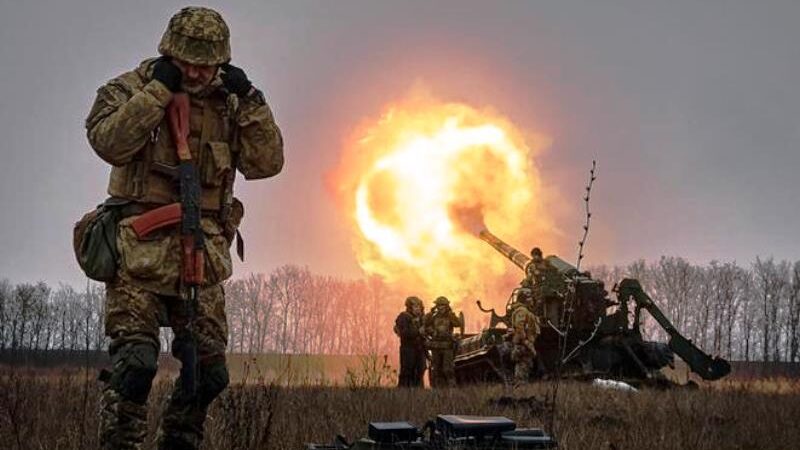 أوكرانيا تفتح جبهة القرم وقائد فاغنر يتلقى وعدا روسيا بالدعم في باخموت