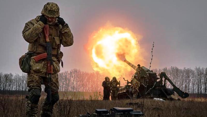 أوكرانيا تفتح جبهة القرم وقائد فاغنر يتلقى وعدا روسيا بالدعم في باخموت