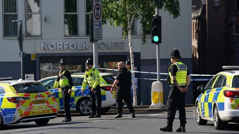 طعن ودهس في نوتينغهام والشرطة تستدعي قوات الارهاب