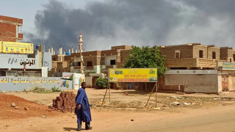 السودان: الجيش يرفض مبادرة “إيغاد” .. والاشتباكات تتواصل