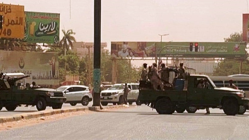 الاشتباكات على حدتها في السودان و”الدعم” يدعي اسقاط “ميغ”