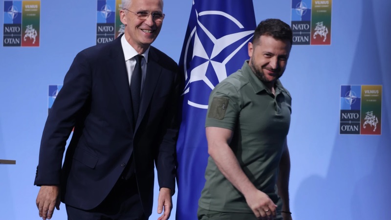 حظوظ زيلينسكي وصفعات أردوغان في قمة الناتو