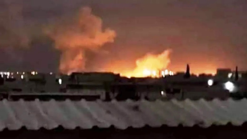 إسرائيل تقصف مطار حلب ومستودعات أسلحة في “النيرب”