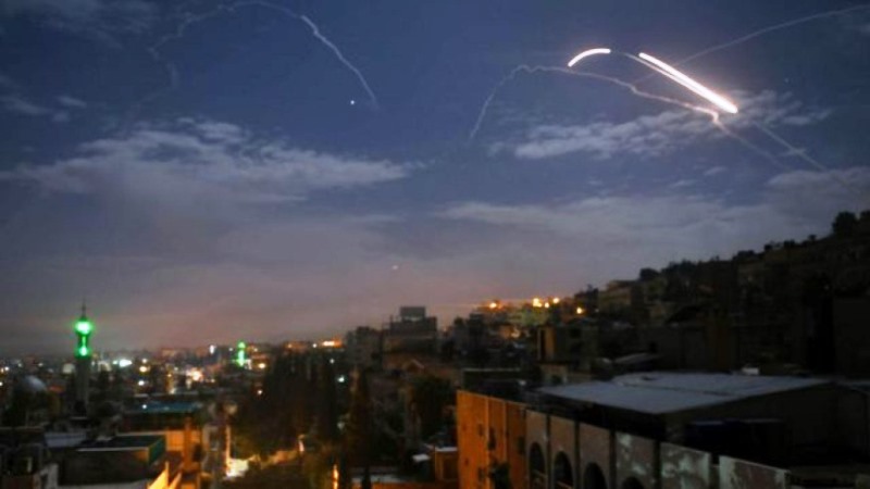 إنفجارات وحرائق بقصف مخازن لميليشيات إيران في محيط دمشق