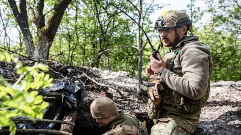 القوات الأوكرانية تستعيد بلدة جنوب باخموت .. وزيلينسكي يستعد لزيارة واشنطن