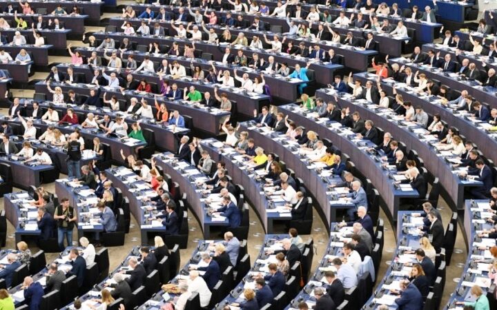 مهمة مستحيلة أنجزت في البرلمان الأوروبي: الاكثرية تصوت لصالح قانون حرية الاعلام