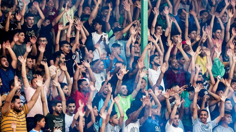 كرة القدم وأحداث غزة بين الرقابة والصمت 
