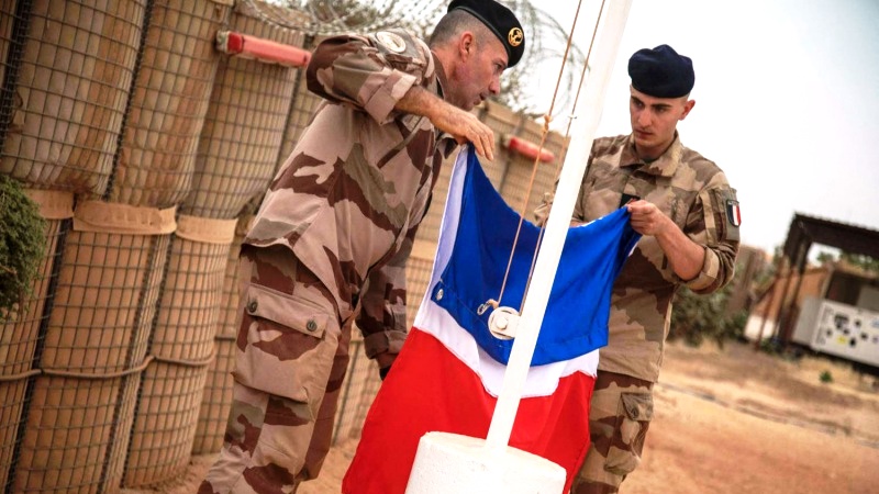 فرنسا تبدأ بسحب قواتها من النيجر هذا الأسبوع