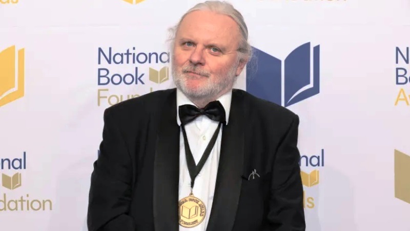 النروجي يون فوسه يفوز بـ “نوبل للآداب”