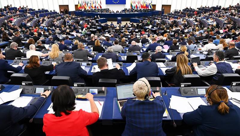 البرلمان الأوروبي يحد من صلاحيات المجر!